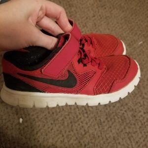 Boys Nike velcro sneakers